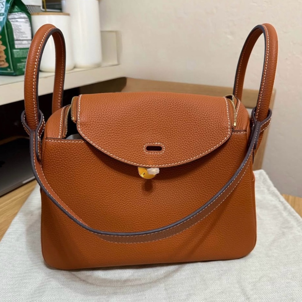 Elegant Tan Leather Handbag